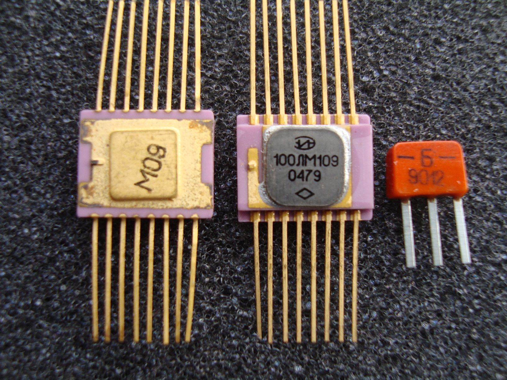 микросхема smsc lpc47n250-md. микросхема 100лм09. 402. : микросхема 100лп129.